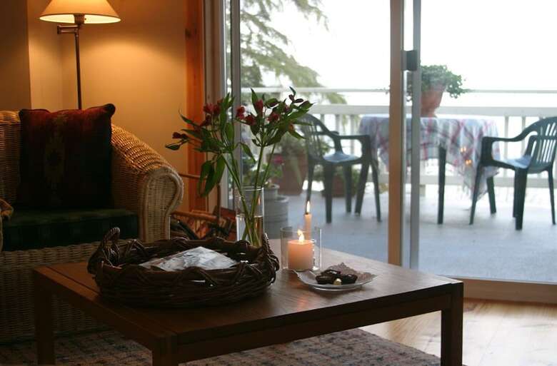 Skiff Point Guest House