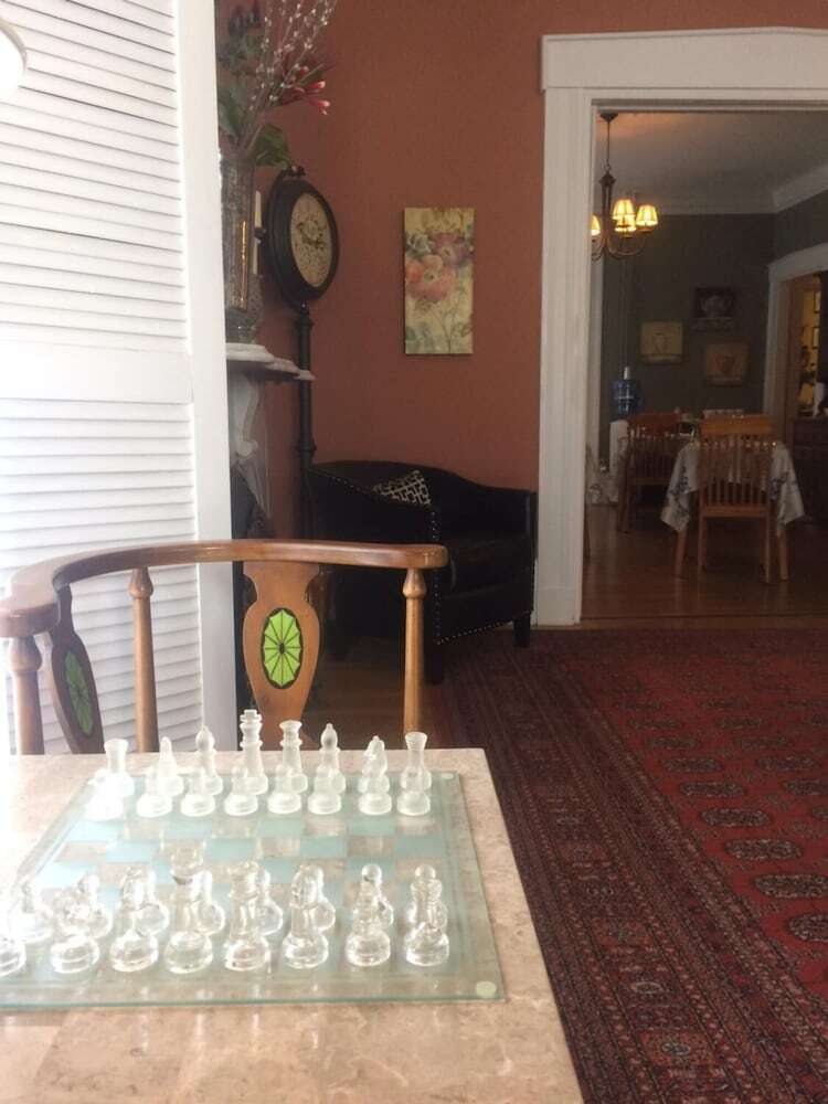 Bed & Breakfast Inn At Park Spring