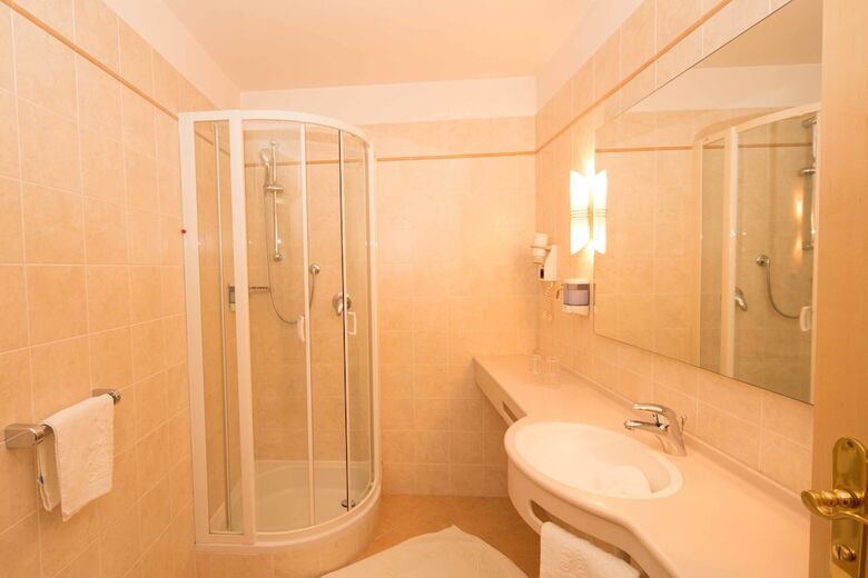 Hotel Goldenes R�ssl