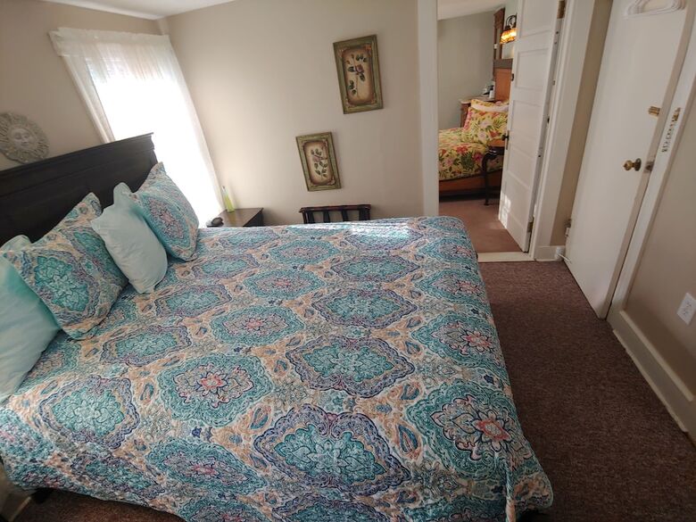 Island Guest House B&B