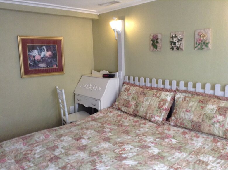 Island Guest House B&B