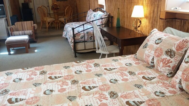 Island Guest House B&B