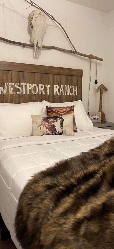 Motel Westport Inn