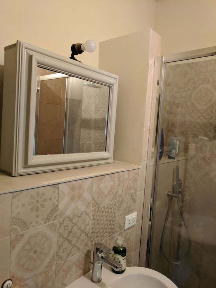 Room-double Room With Services