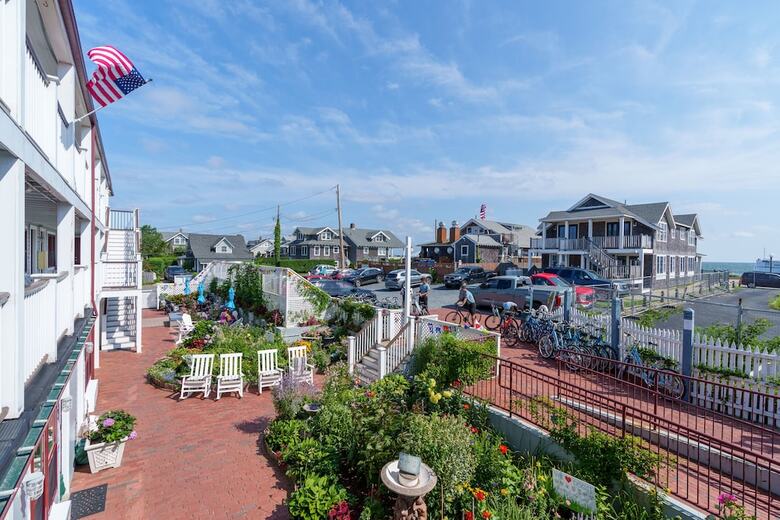 Mv Surfside Hotel