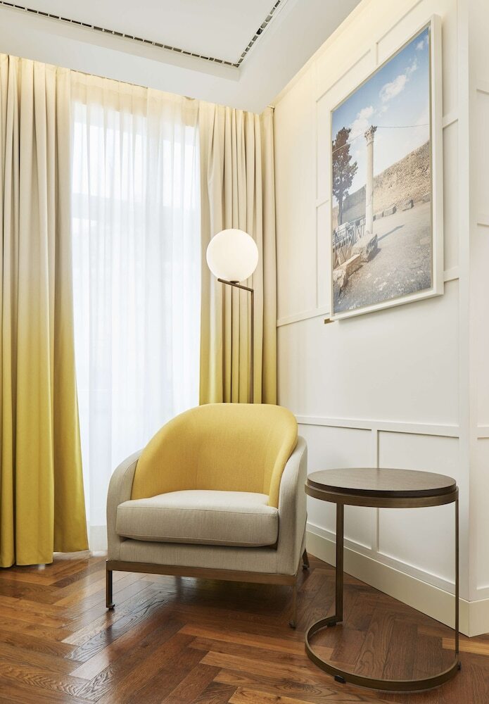 Hotel De Bonart Naples, Curio Collection By Hilton