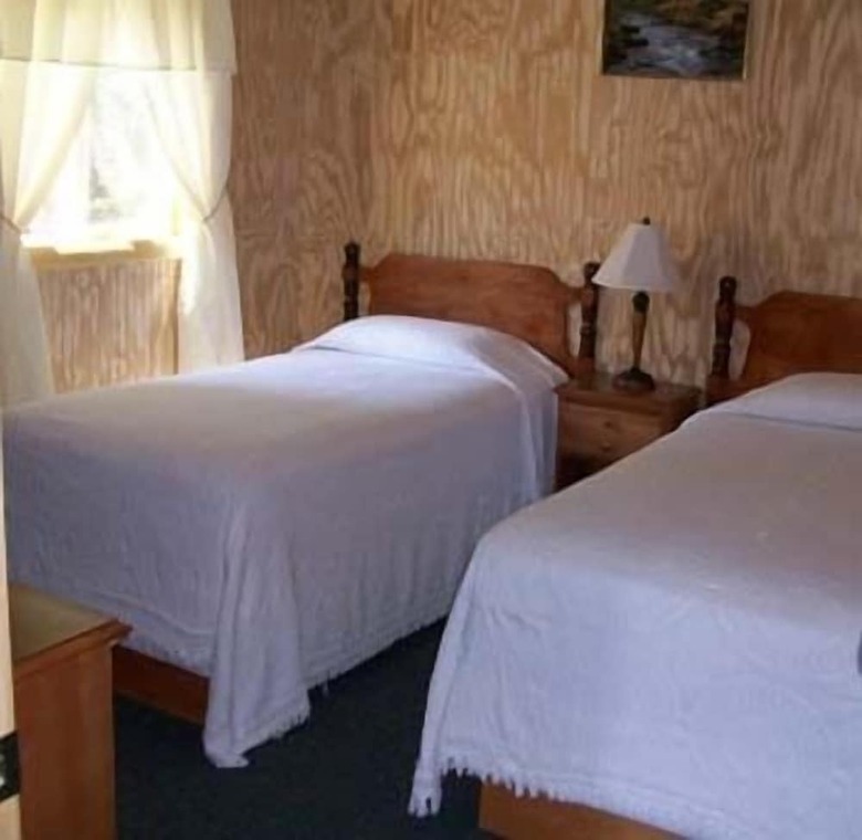 Sunnyside Motel & Cottages