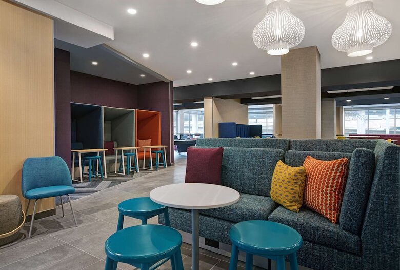 Hotel Home2 Suites By Hilton Milwaukee Downtown