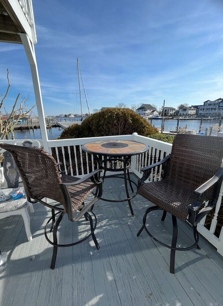 Bed & Breakfast Captain's Cottage