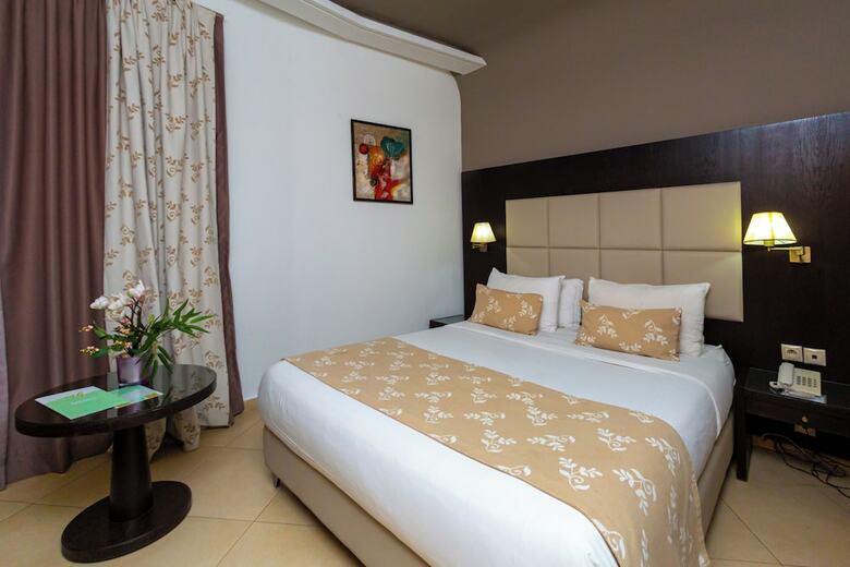 Malak Hotel