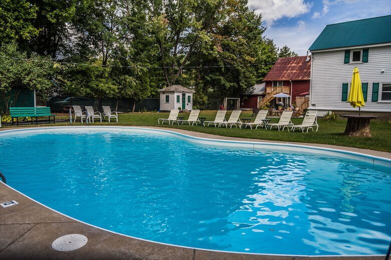 Hotel Cranmore Inn