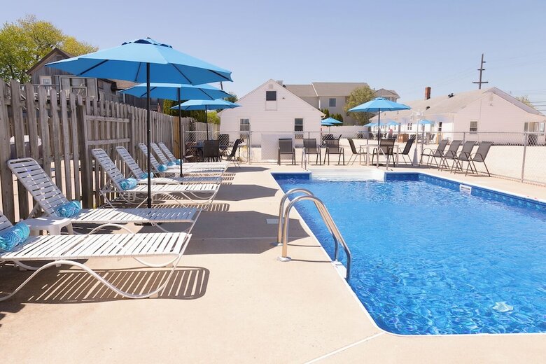 Broadway Court Motel