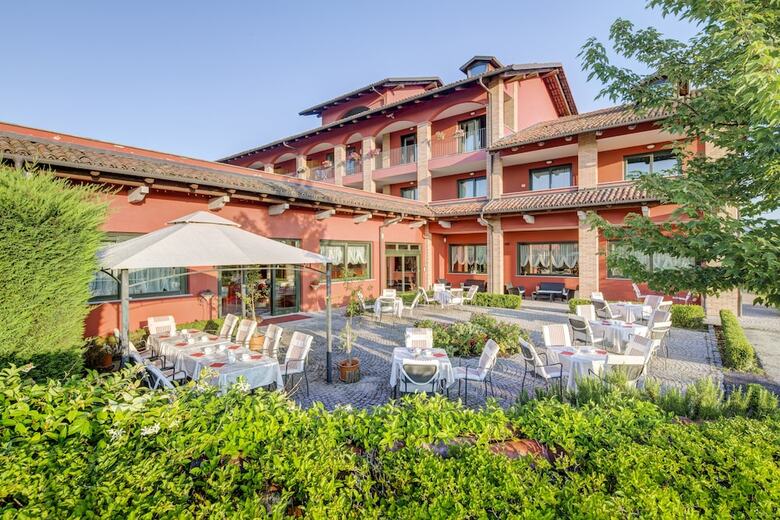 Hotel Santamaria Langhe
