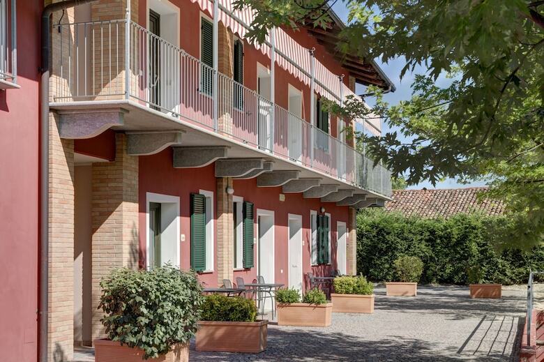 Hotel Santamaria Langhe
