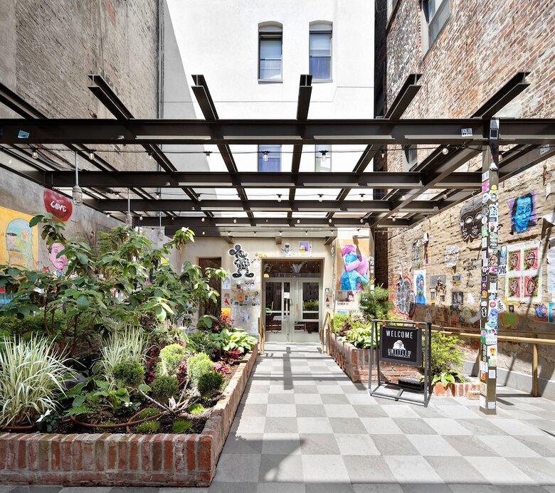 Hotel Untitled At 3 Freeman Alley
