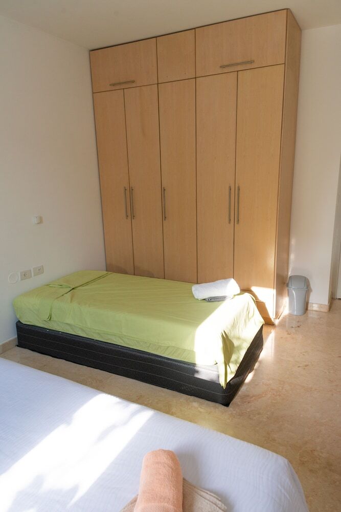 Grace Holon Villa & Pool