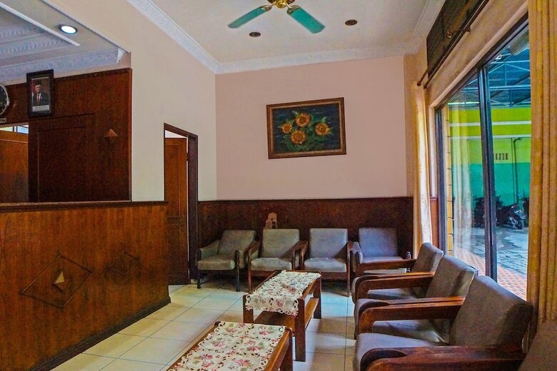 Spot On 92340 Lida Hotel