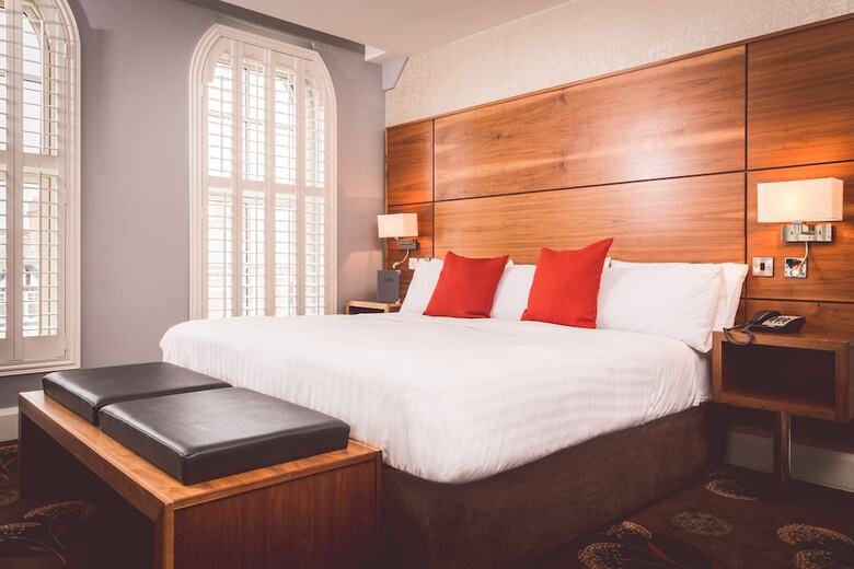 Dukes At Queens Boutique Hotel