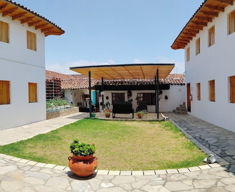 Hotel Y�