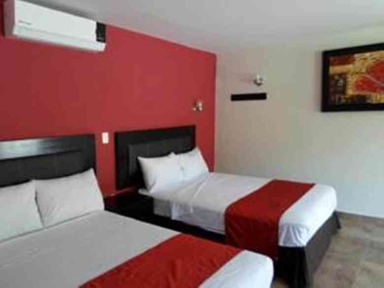 Hotel Montroi City