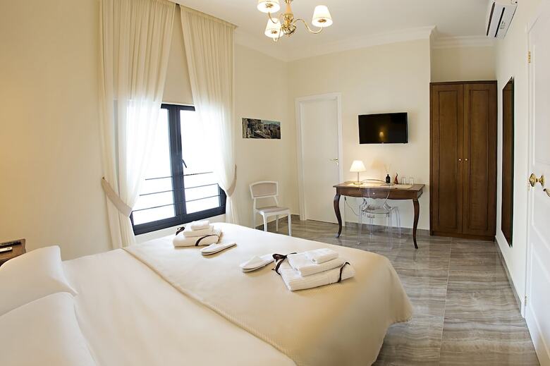 Neapolitantrips Hotel