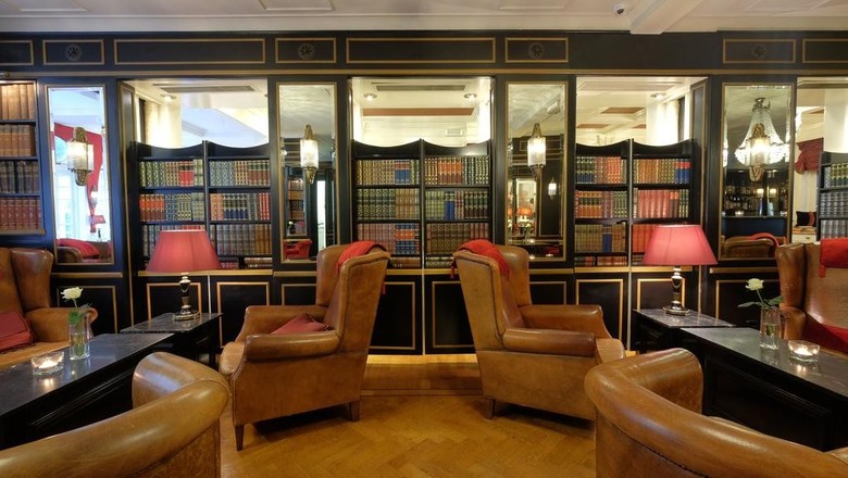 Apollofirst Boutique Hotel