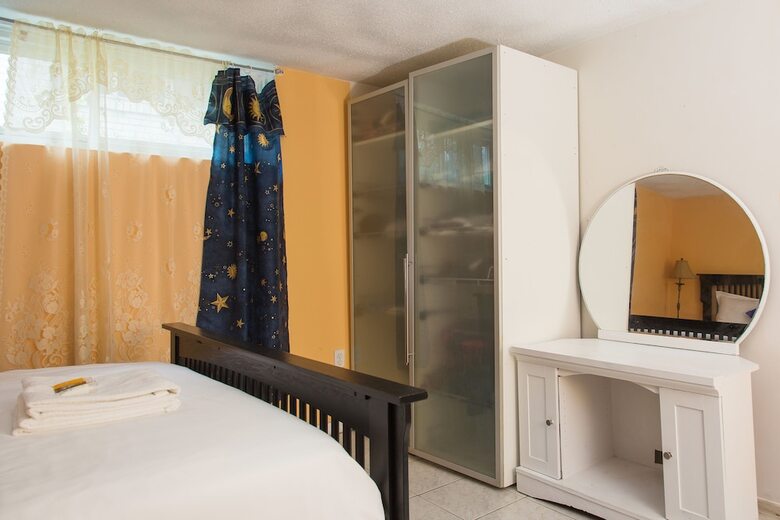 Charlton Suites Guest House