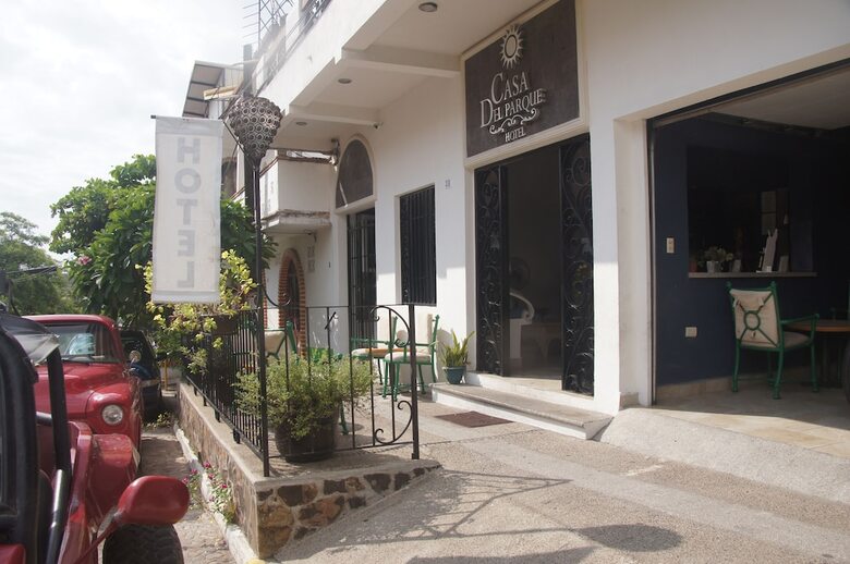 Hotel Casa Del Parque Vallarta