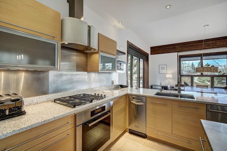 Hotel Osprey 303