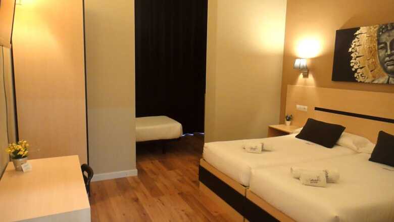 Pension Hostal Live Natura Barcelona