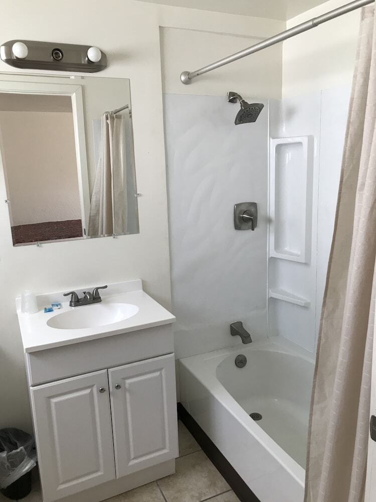 Townhouse Motel