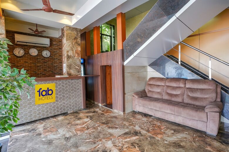 Hotel Fabexpress Super 7 Inn