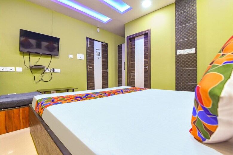 Fabhotel Dreamland
