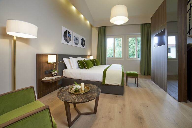 Bed & Breakfast Messori Suites