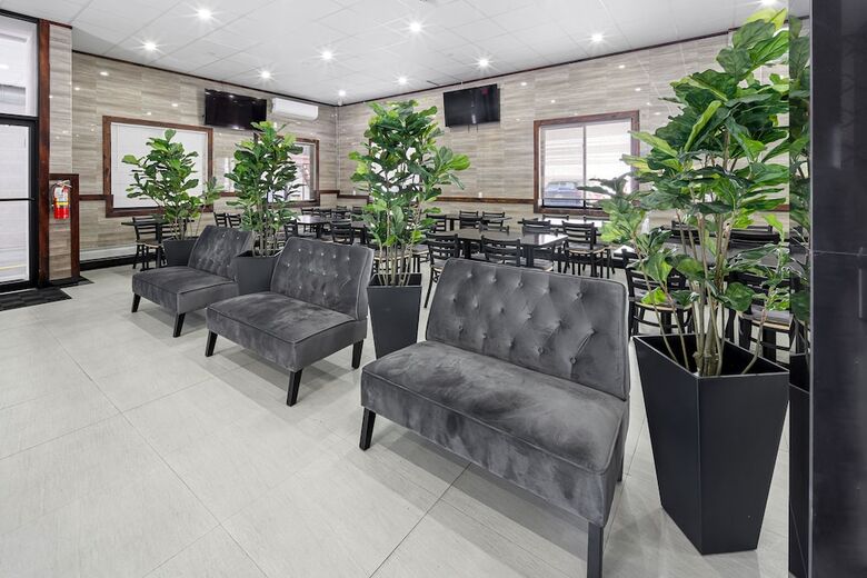 Highbridge Hotel