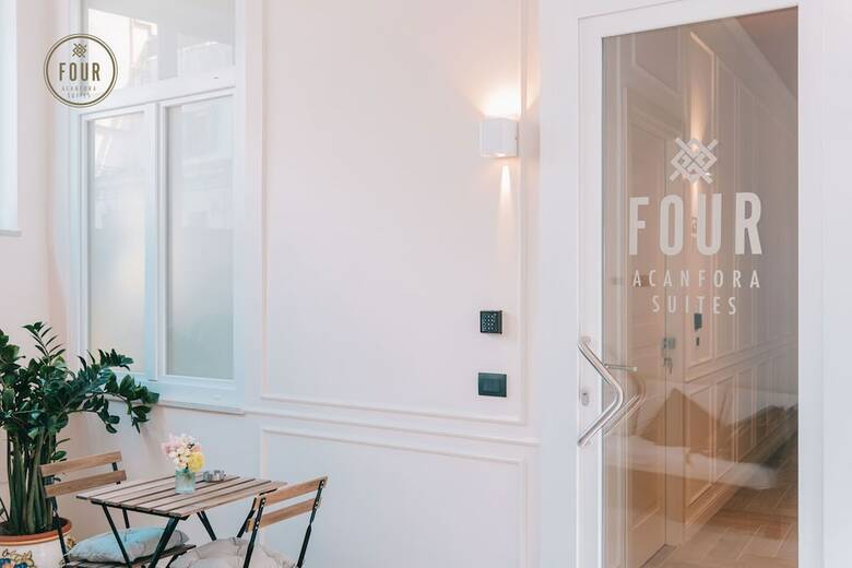 Four - Acanfora Suites
