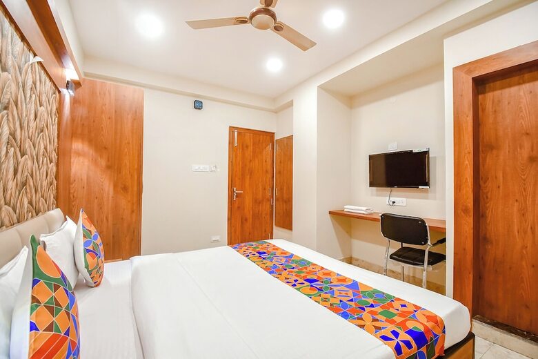 Fabhotel Dreamworld Residency