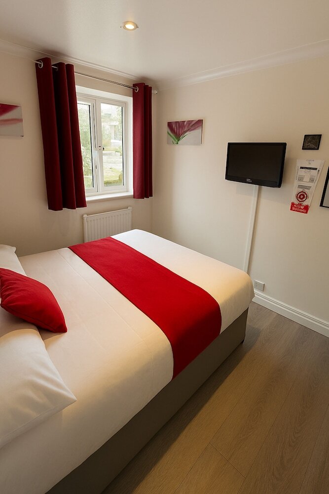 The Railway Sleeper Lodge