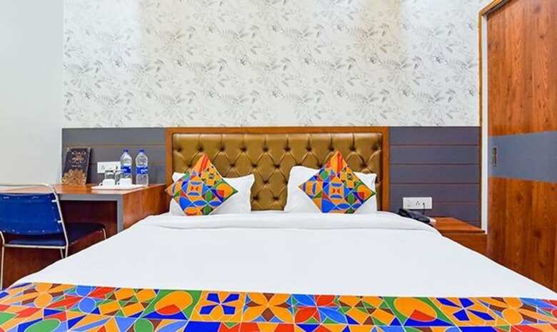 Fabhotel Cm Palace