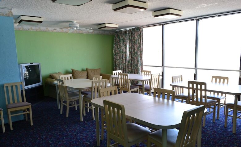 Royal Hawaiian Motel