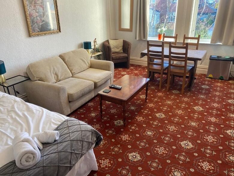 Hotel Mayfield Apartments