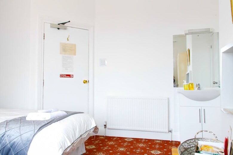 Hotel Mayfield Apartments
