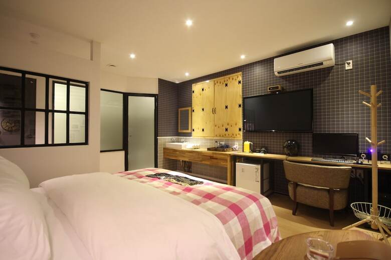 25 Hours Hotel