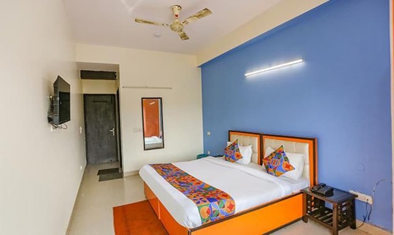 Fabhotel Red Roof Residency
