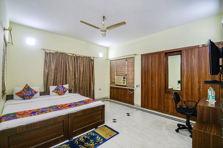 Hotel Fabexpress Ullash Residency