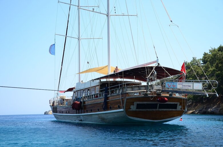 Kaya Yachting