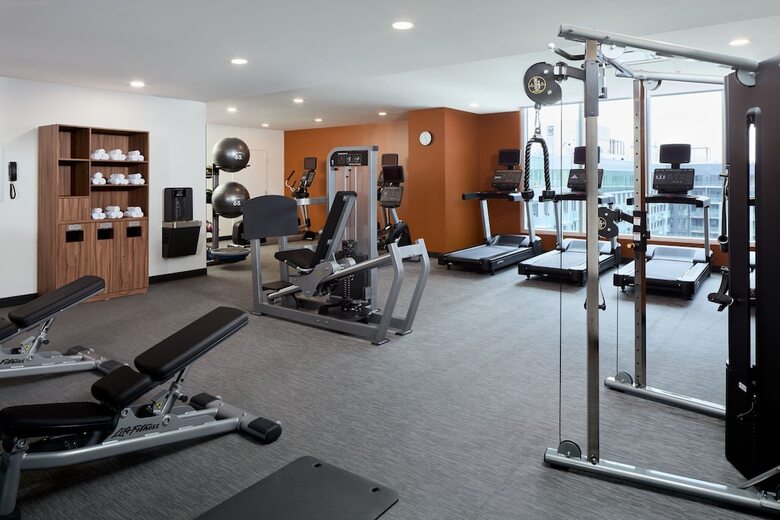 Hotel Courtyard By Marriott Montreal Laval