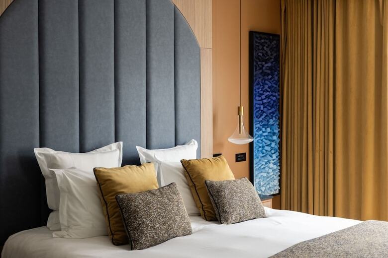 Hotel 1.75 Paris La Source