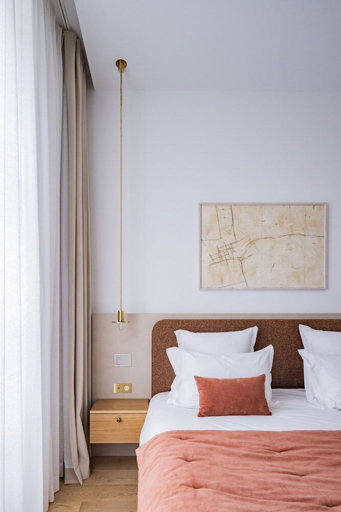Hotel 1.75 Paris La Source
