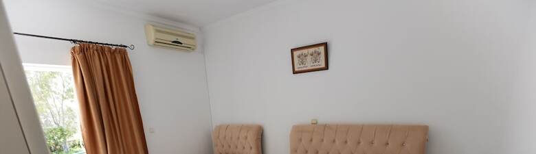 Islands View Hotel